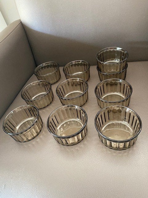 Plats en verre Arcopal, Maison & Meubles, Enlèvement ou Envoi, Comme neuf, Brun