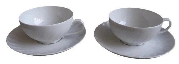 Douwe Egberts Regina white 2x tasse à thé et soucoupe H4, Maison & Meubles, Cuisine | Vaisselle, Comme neuf, Tasse(s) et/ou soucoupe(s)