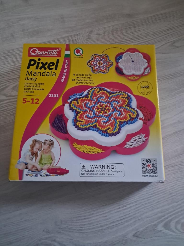 Quercetti Insteek Mozaïek Mandala, 1200 pinnen, Ophalen, Zo goed als nieuw, Bouwen