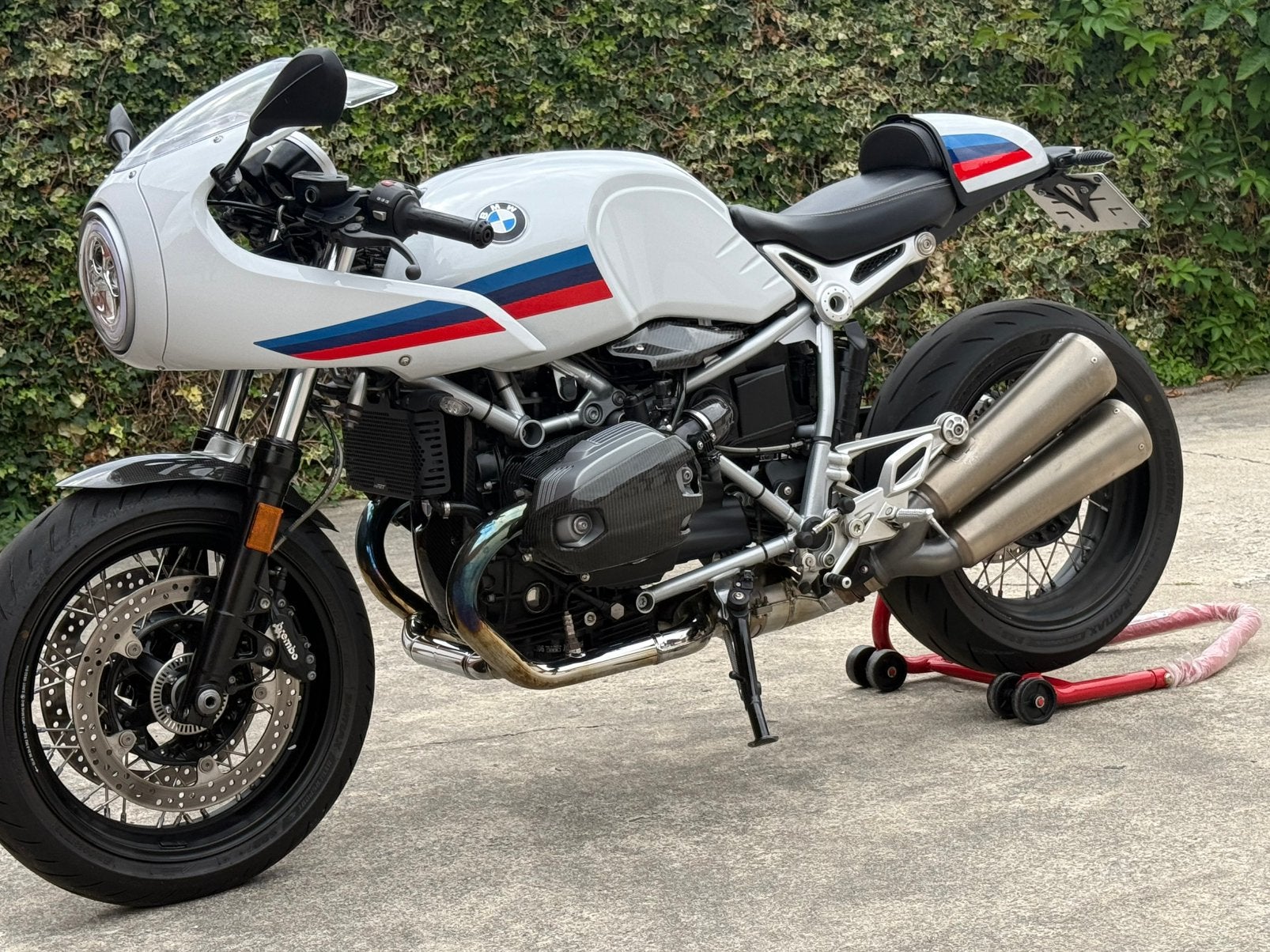 BMW R Nine T Racer, Particulier