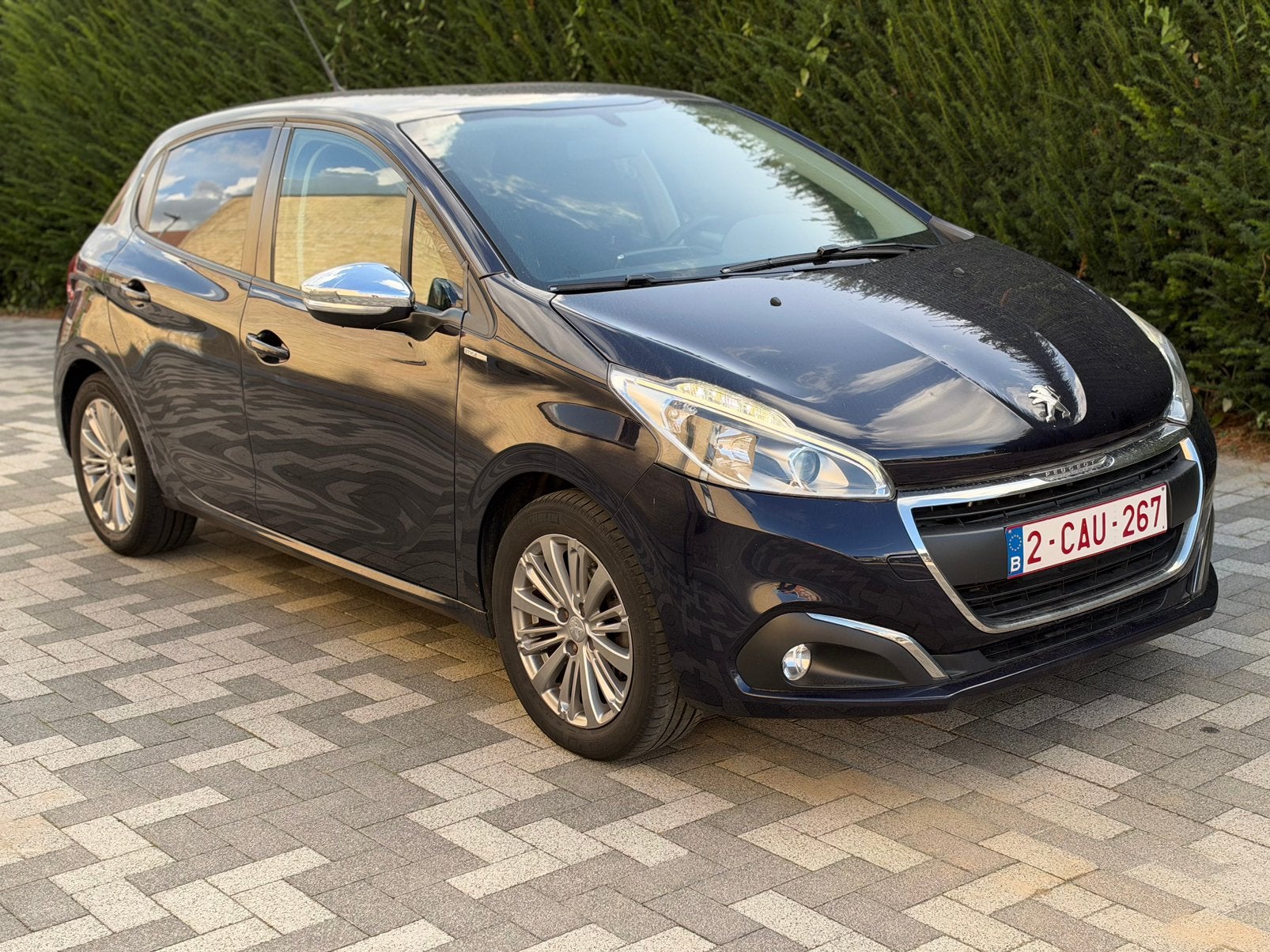 PEUGEOT 208 / FACELIFT! / STYLE! / CARPLAY! / GEKEURD VVK!, Auto's, Voorwielaandrijving, Dealer onderhouden, Stof, Blauw
