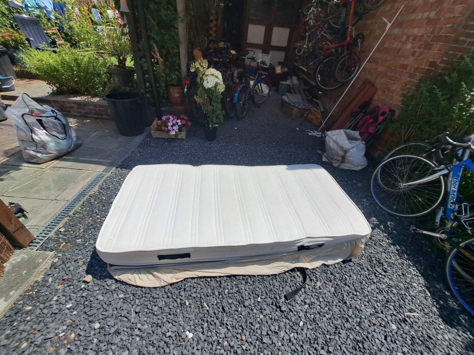 Matras nieuwstaat 4 maanden oud, Ophalen, Matras
