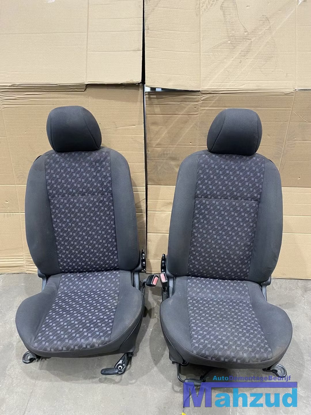 Ford Fiesta 4 voorstoelen bestuurdersstoel bijrijdersstoel, Auto-onderdelen, Gebruikt, Info@ford.com, Ford, Ford Motor Company