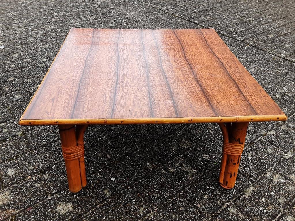 Petite table, Enlèvement ou Envoi