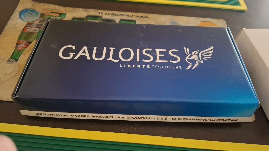 Gauloises aansteker + asbak + beschermhoes pakje Nieuw, Ophalen of Verzenden, Nieuw, Gebruiksvoorwerp