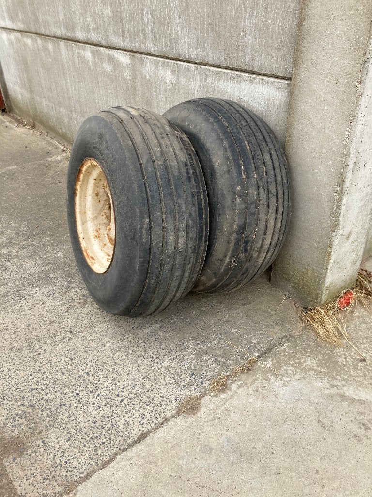 banden 8.3 r 17.5  16/70 r 20   9.5 r 17.5 wielen, Enlèvement