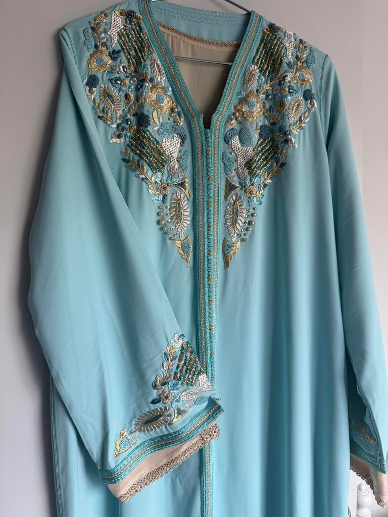 Aqua Blauwe Caftan, Kleding | Dames, Gelegenheidskleding, Maat 38/40 (M), Overige typen, Nieuw, Verzenden