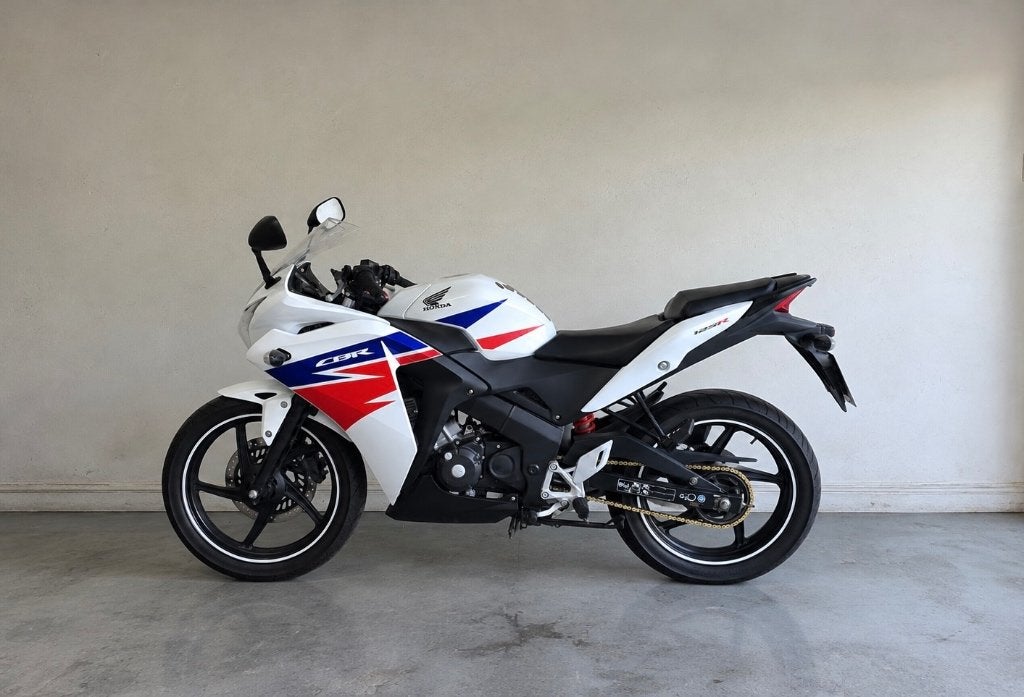 Honda CBR125R / 2014 / 7000 km, Motos, Occasion, Permis Moto A1 minimum, 1 cylindre, Manuelle