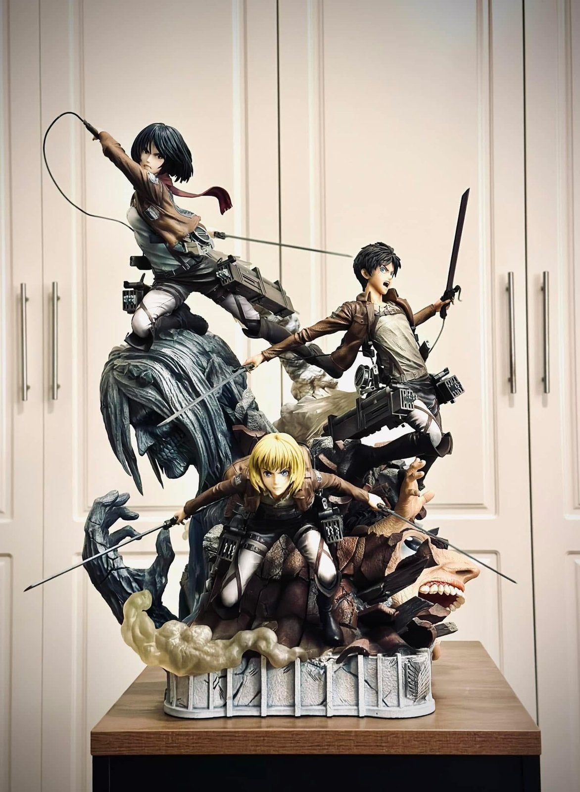 Prime 1 statue Attack of titan, Collections, Enlèvement, Comme neuf