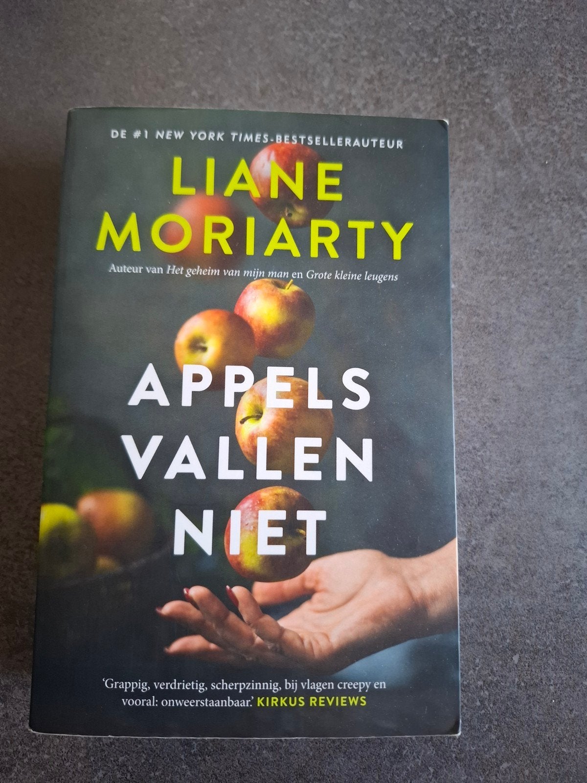 Liane Moriarty - Appels vallen niet, Ophalen of Verzenden, Liane Moriarty