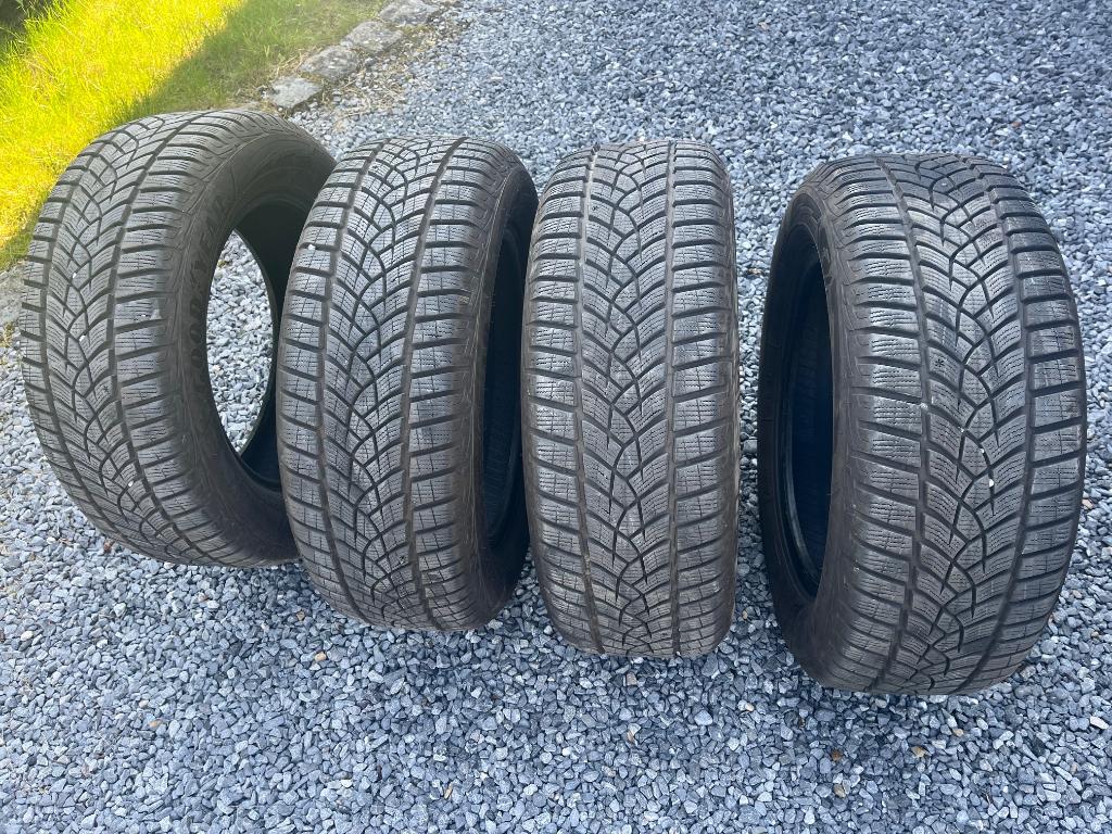 PNEUS GOODYEAR QUASI NEUF, Autos : Pièces & Accessoires, Pneus & Jantes, Neuf, 16 pouces, Pneu(s), Enlèvement