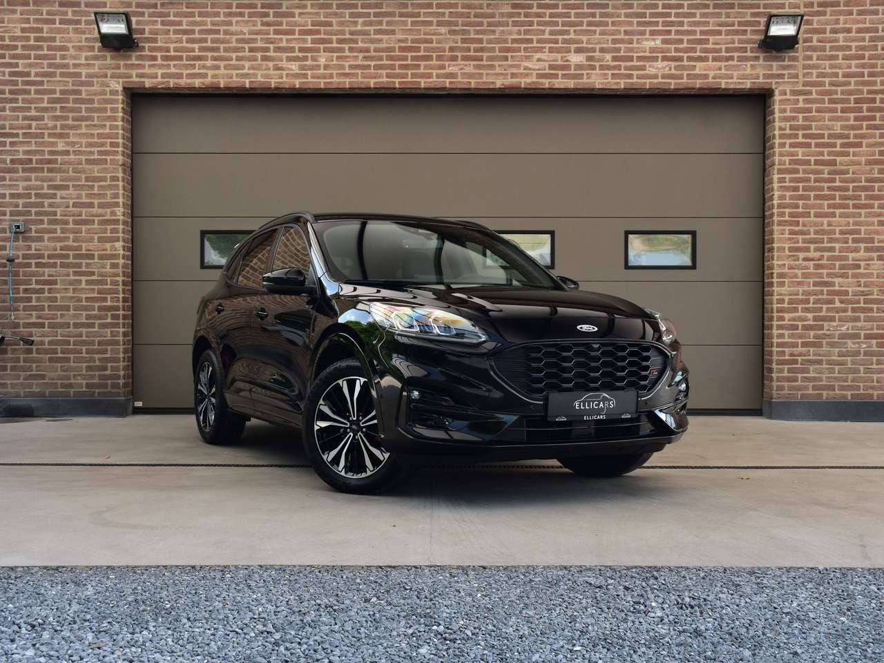 Ford Kuga 2.5 ECOBOOST PHEV / ST-LINE / CARPLAY / HEAD UP /, 0 min, Zwart, 0 kg, Zwart