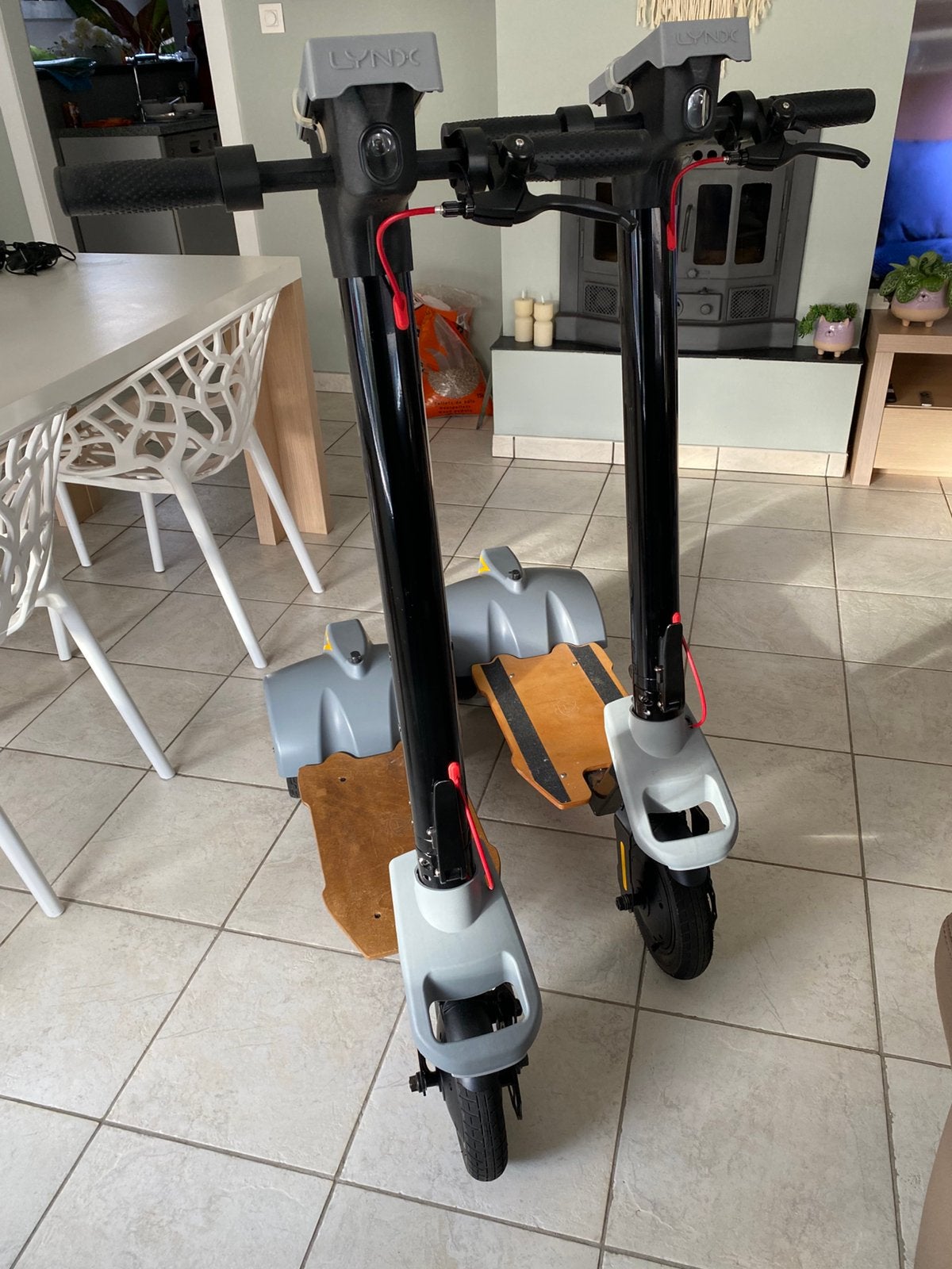 2x TO.TEM LYNX eVision,  elektrische step (driewieler), Enlèvement, Comme neuf, Frein à disque