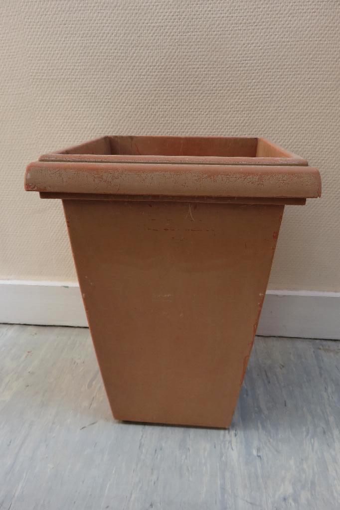Pot de fleurs en PVC, 40 à 70 cm, Carré, Enlèvement, Utilisé
