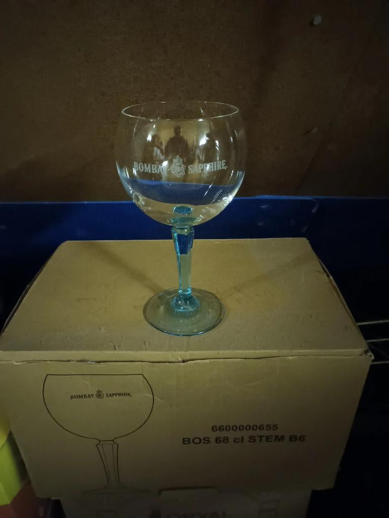 6 glazen Bombay gin, Verzamelen, Ophalen
