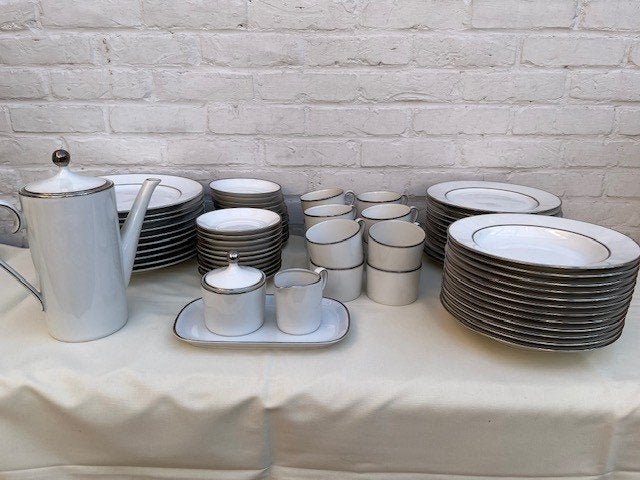 Porseleinen servies wit met gouden randje, Huis en Inrichting, Keuken | Servies, Ophalen, Gebruikt, Overige merken, Klassiek