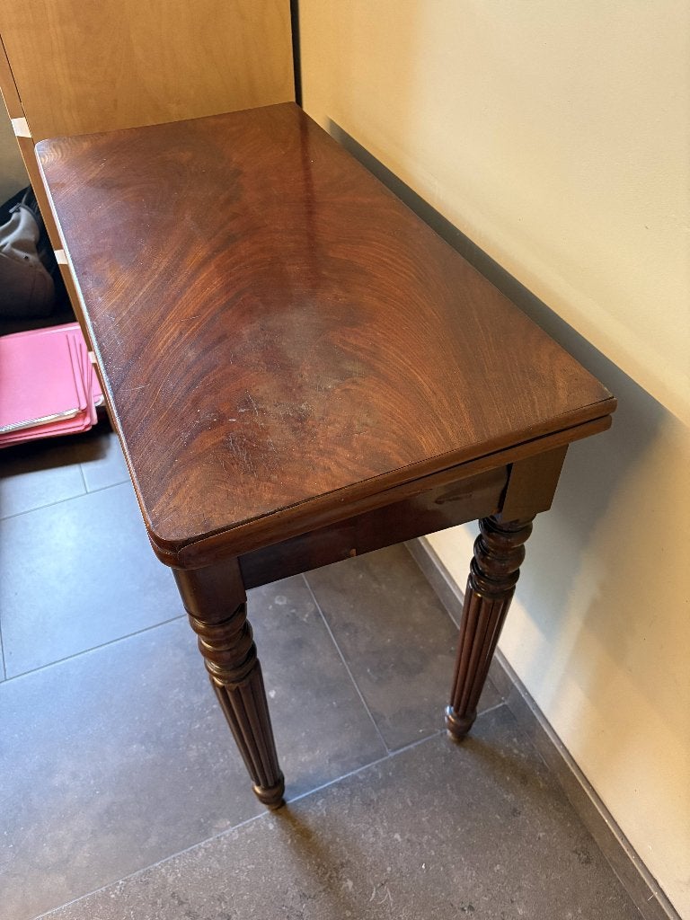 Oude kaarttafel, Enlèvement