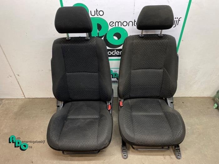 Bekleding Set (compleet) van een Lexus IS 200 (IS 200 99-), Gebruikt, -, -, -