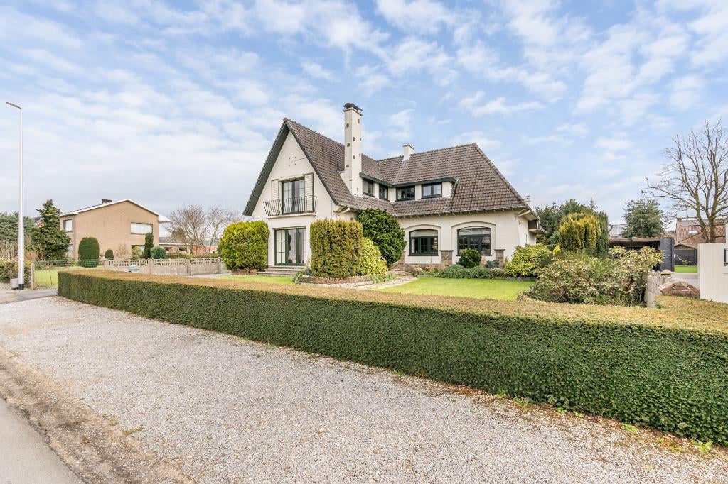Ruime woning met garage te Houthalen-Helchteren, Immo, 327 kWh/m²/an, 1000 à 1500 m², 168 m², Province de Limbourg
