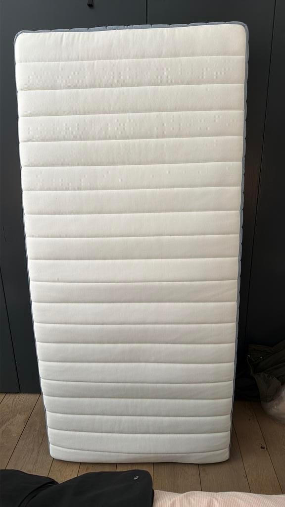 Ikea Valevag 90x200cm pocketverenmatras, Huis en Inrichting, Ophalen, Zo goed als nieuw