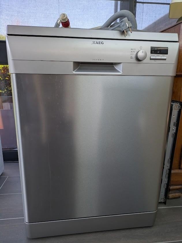 Lave-vaisselle, Electroménager, 18 à 22 litres, 85 à 90 cm, Comme neuf, Enlèvement