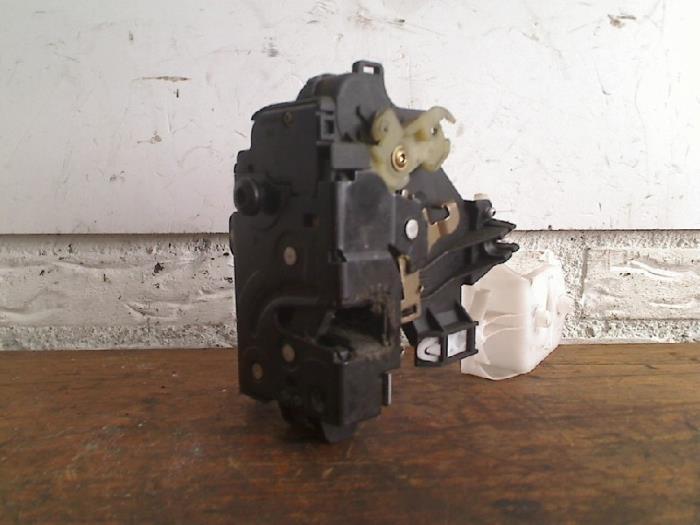 Serrure portière cylindre gauche d'un Volkswagen Caddy, Volkswagen, -, 3 mois de garantie, Utilisé