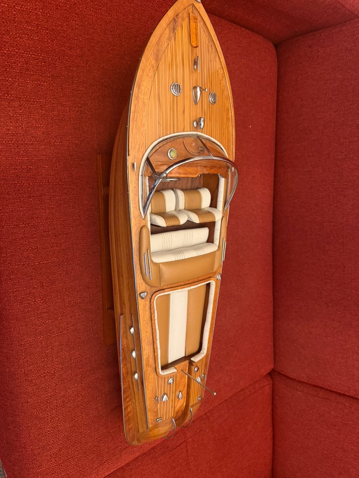 Modelboot RIVA AQUARAMA CREME LEDER INTERIEUR, Hobby en Vrije tijd, Modelbouw | Boten en Schepen, Ophalen, Zo goed als nieuw