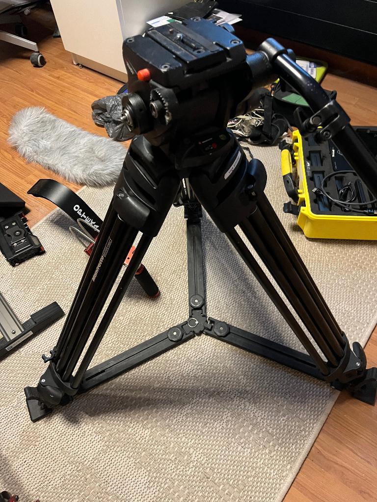 Videostatief Manfrotto met kop 503HDV, Audio, Tv en Foto, Fotografie | Statieven en Balhoofden, Ophalen