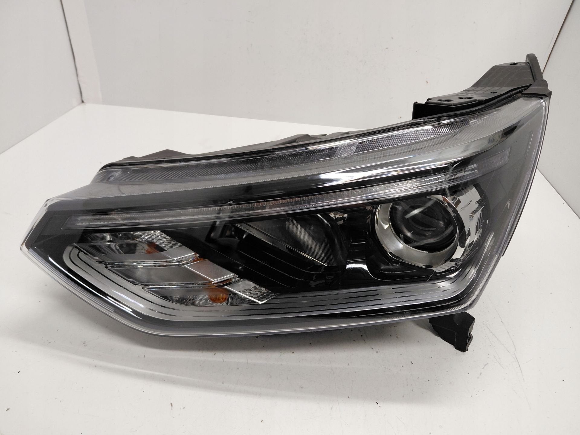 Ssangyong Korando C300 Koplamp Liens Ssangyong, Autos : Pièces & Accessoires, Info@kg-mobility.com, KG Mobility Corporation, Utilisé