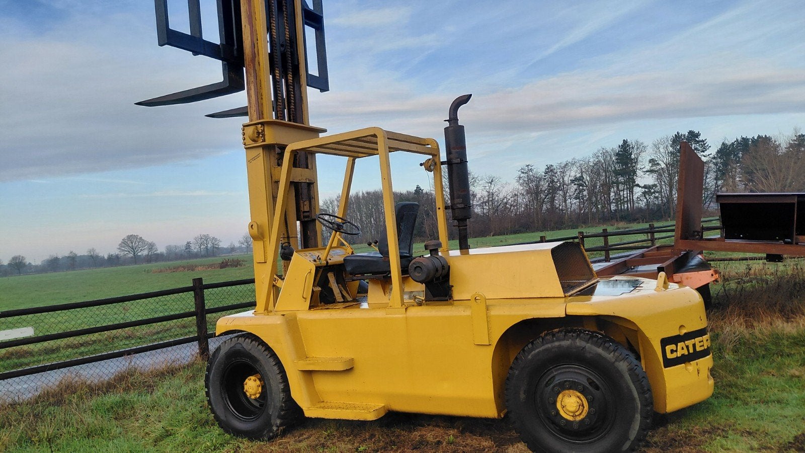 Caterpillar 12 ton diesel heftruck in perfecte staat, Articles professionnels, Machines & Construction | Chariots élévateurs & Transport interne