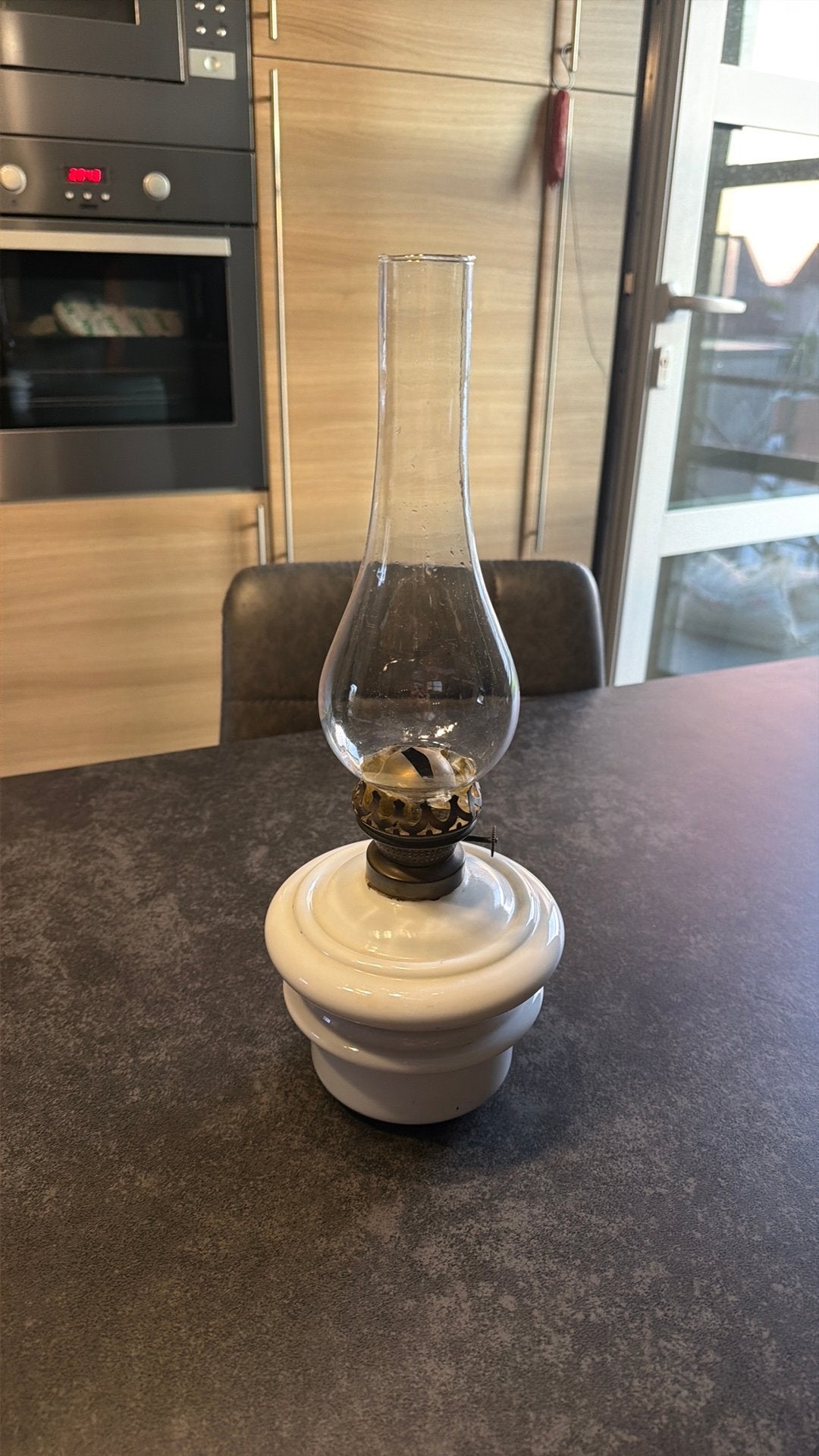 Antieke olielamp, Ophalen