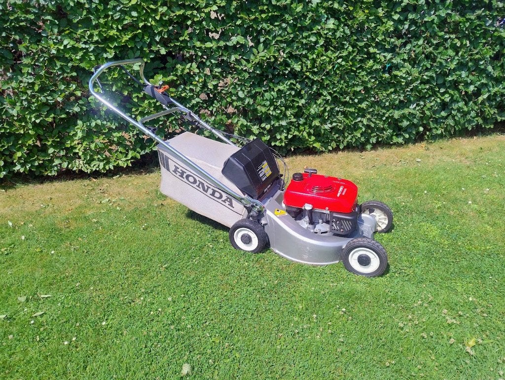 grasmaaier honda, Tuin en Terras, Grasmaaiers, Zo goed als nieuw, Benzine-grasmaaier, 40 t/m 49 cm, Cirkelmaaier, Opvangzak, Versnellingen