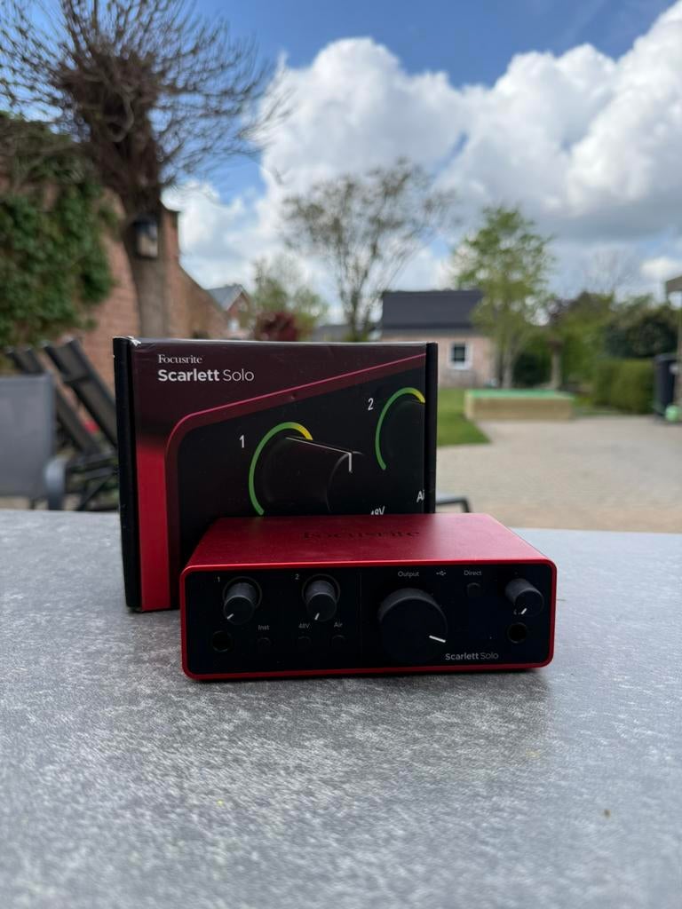 Focusrite Scarlett Solo 4th gen - Audio interface, Computers en Software, Geluidskaarten, Ophalen, Zo goed als nieuw