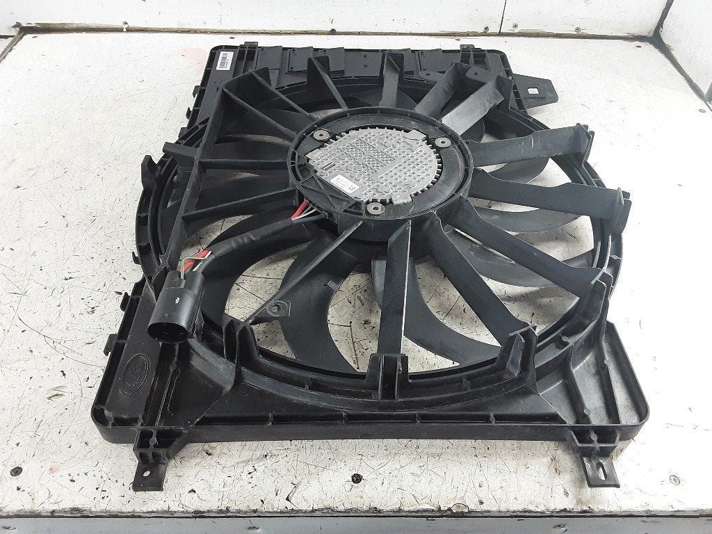 VENTILATEUR RADIATEUR MOTEUR (GJ328C607AB), Campus Kronberg 7
61476  Kronberg im Taunus, DE, Land Rover, Utilisé, Jaguar Land Rover Deutschland GmbH