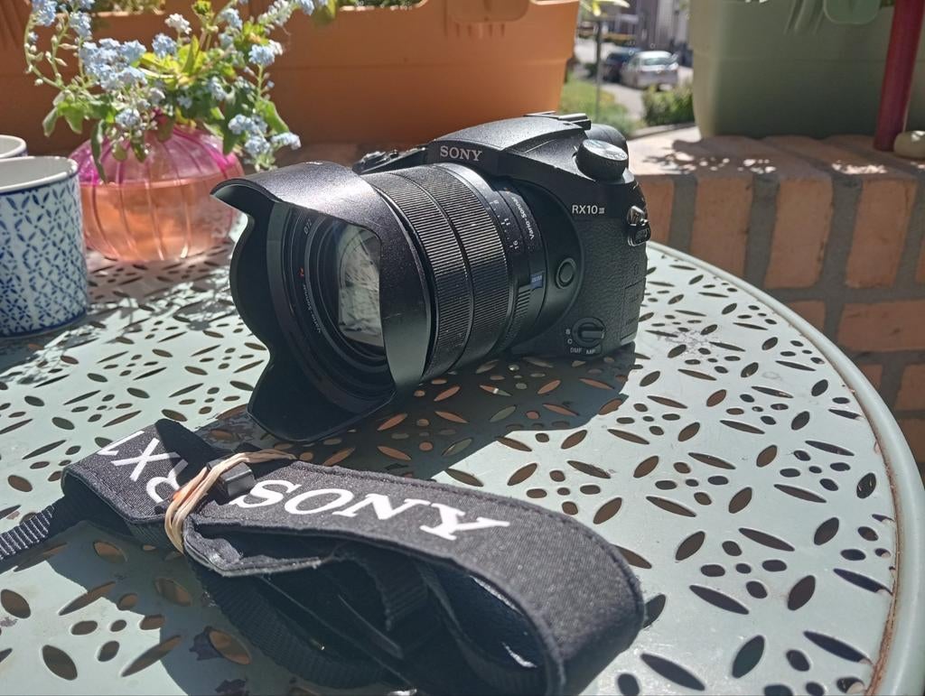 Sony DSC RX10 M3 DIGITALE CAMERA  + nekband+accu, Audio, Tv en Foto, Ophalen of Verzenden, Sony