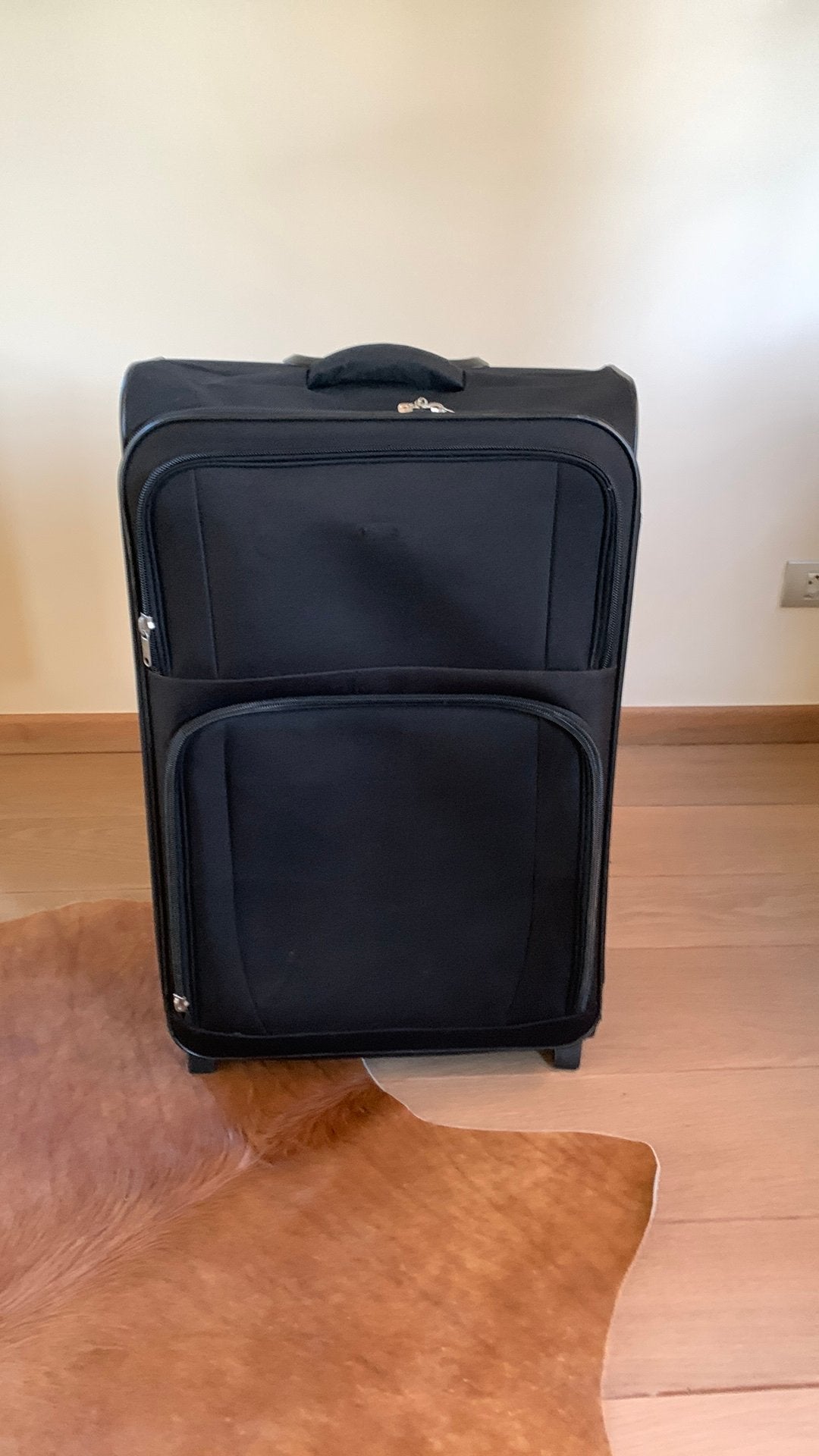 Reiskoffer Hanson (72x47x27), Ophalen, Uitschuifbare handgreep, 45 tot 55 cm, Zo goed als nieuw