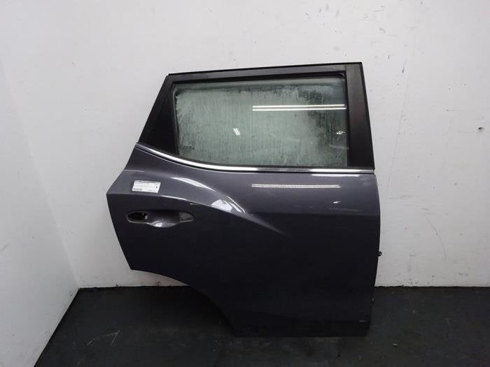 Portière 4portes arrière droite d'un Ssang Yong Tivoli (AC, -, 3 mois de garantie, Utilisé, SsangYong