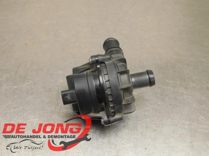 Pompe à eau d'un Audi Q4, -, 3 mois de garantie, Audi, Utilisé