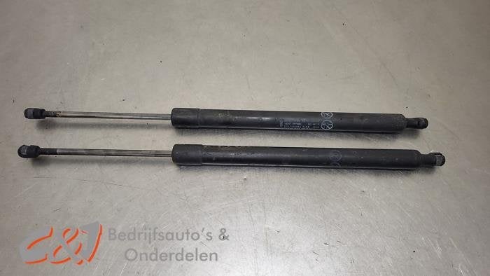 Kit amortisseur gaz hayon d'un Ford Tourneo Connect, -, 3 mois de garantie, -, -