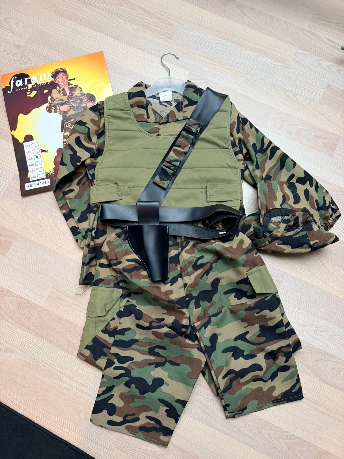 Verkleedkleding soldaat - maat 128, Ophalen of Verzenden, Zo goed als nieuw, 122 t/m 128, Jongen of Meisje