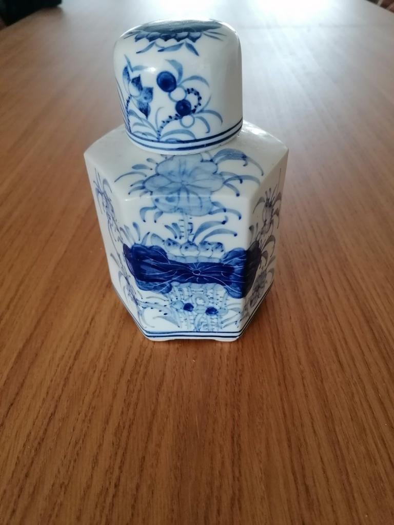 Klein potje / vaasje met deksel Delfts blauw, Ophalen
