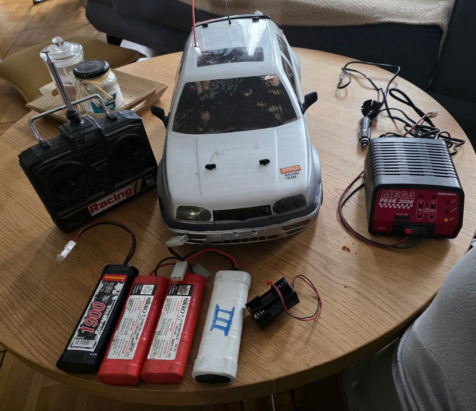 voitures téléguidée kyosho golf vr6, Échelle 1:8, Voiture on road, Enlèvement, Utilisé