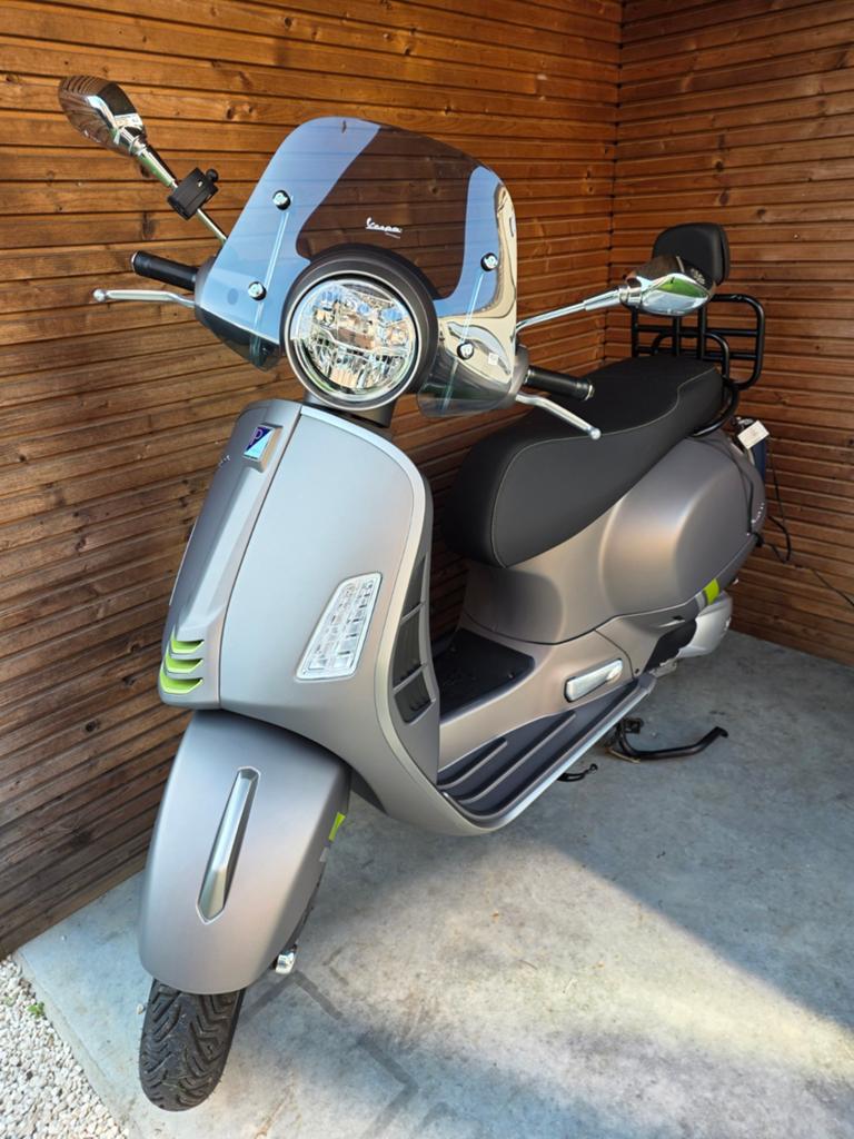 Vespa GTS Super Tech 300cc 15.0Kw., Ophalen, Vespa