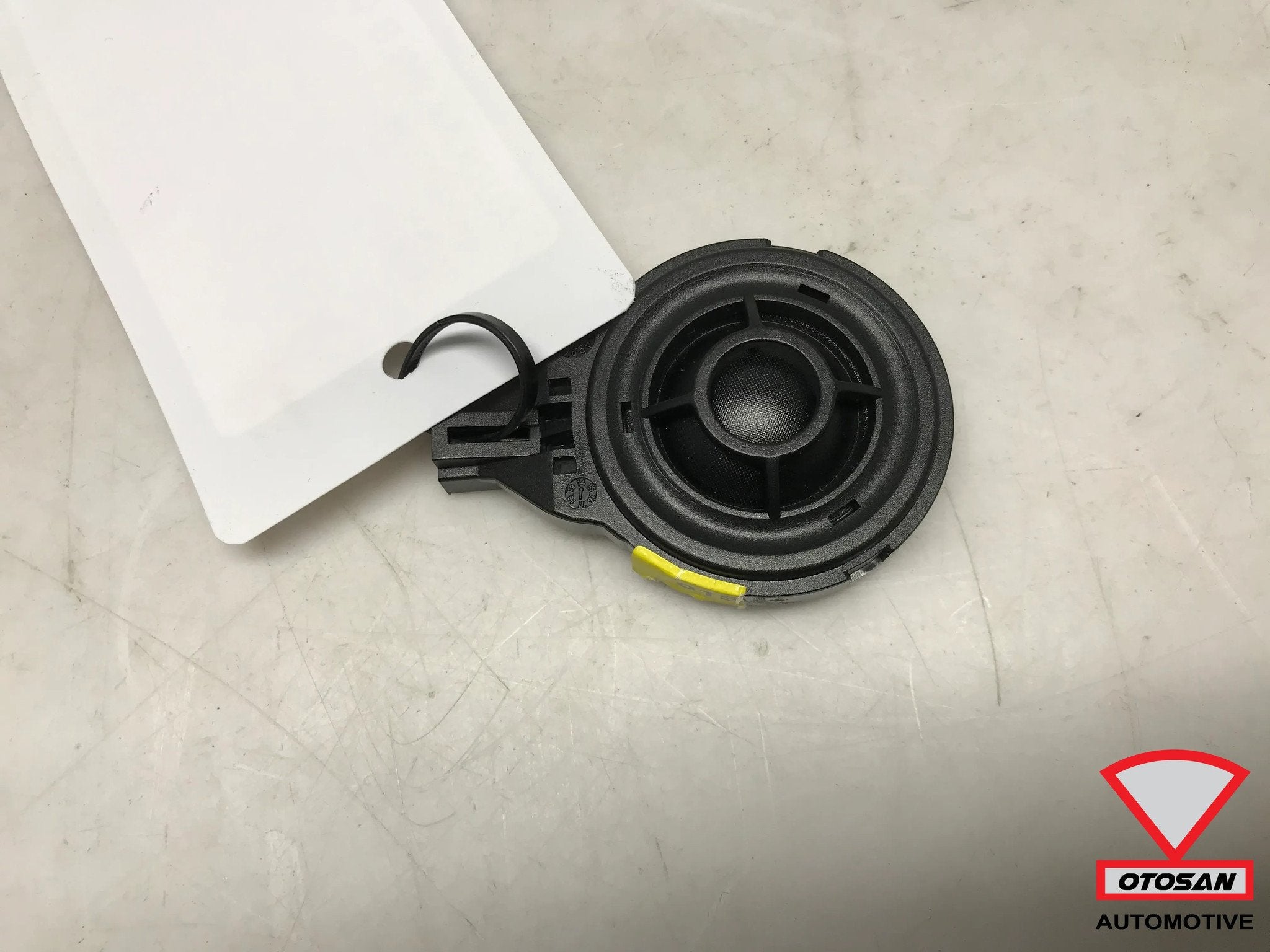 Audi A4 8W B&O Full & Full Tweeter 8W0035399A, AUDI AG, Auto-Union-Strasse 1
85045  Ingolstadt, DE, Audi, Utilisé