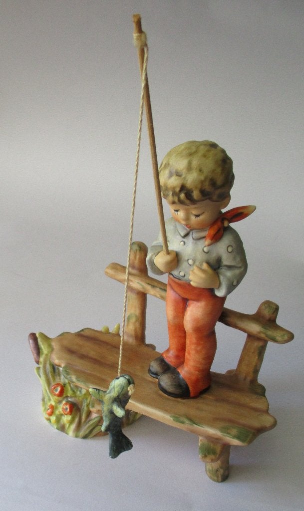 M I Hummel: 566 -The Angler- Eerste Editie TMK-7 Excellent, Collections, Envoi