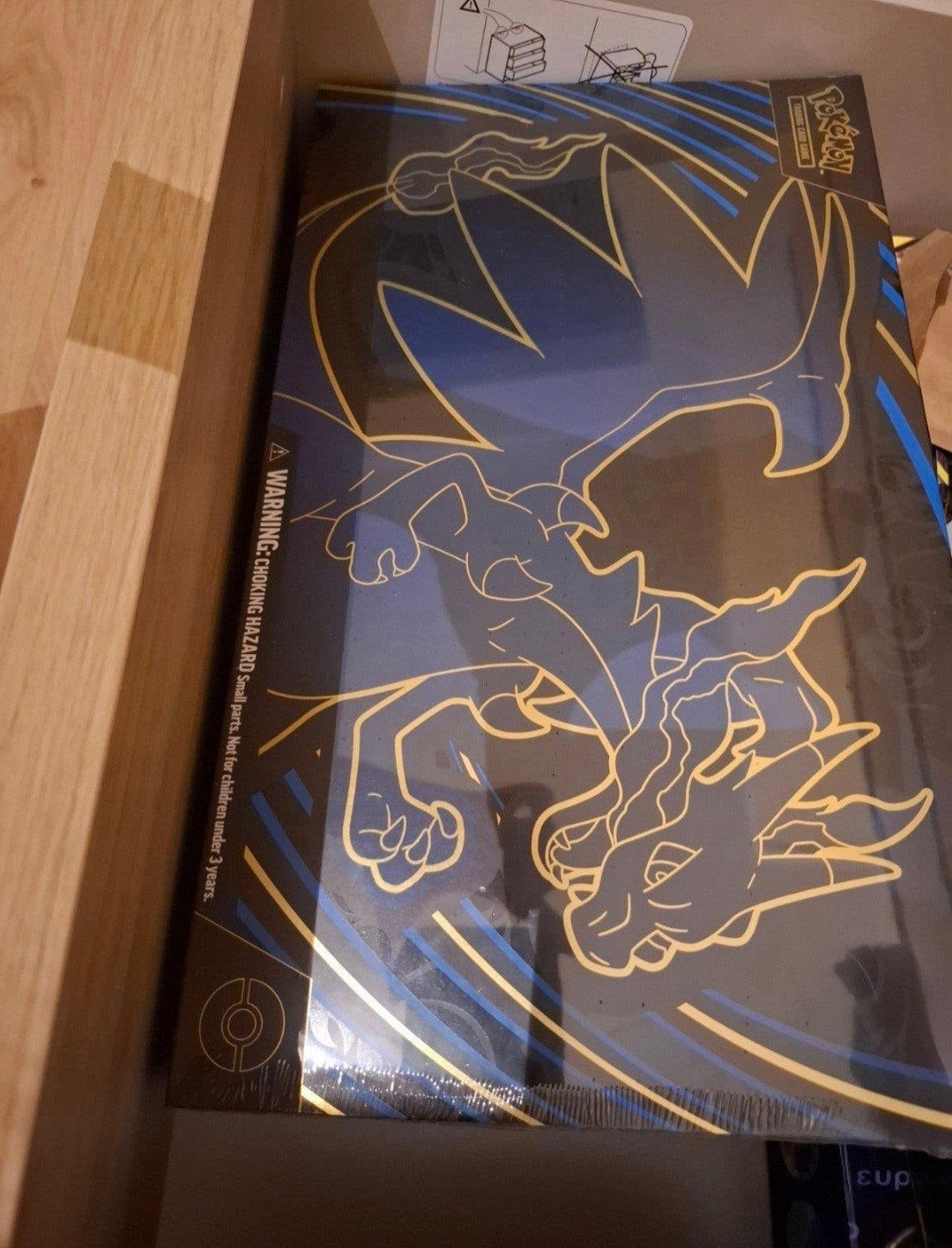 sealed charizard premium box, Enlèvement ou Envoi
