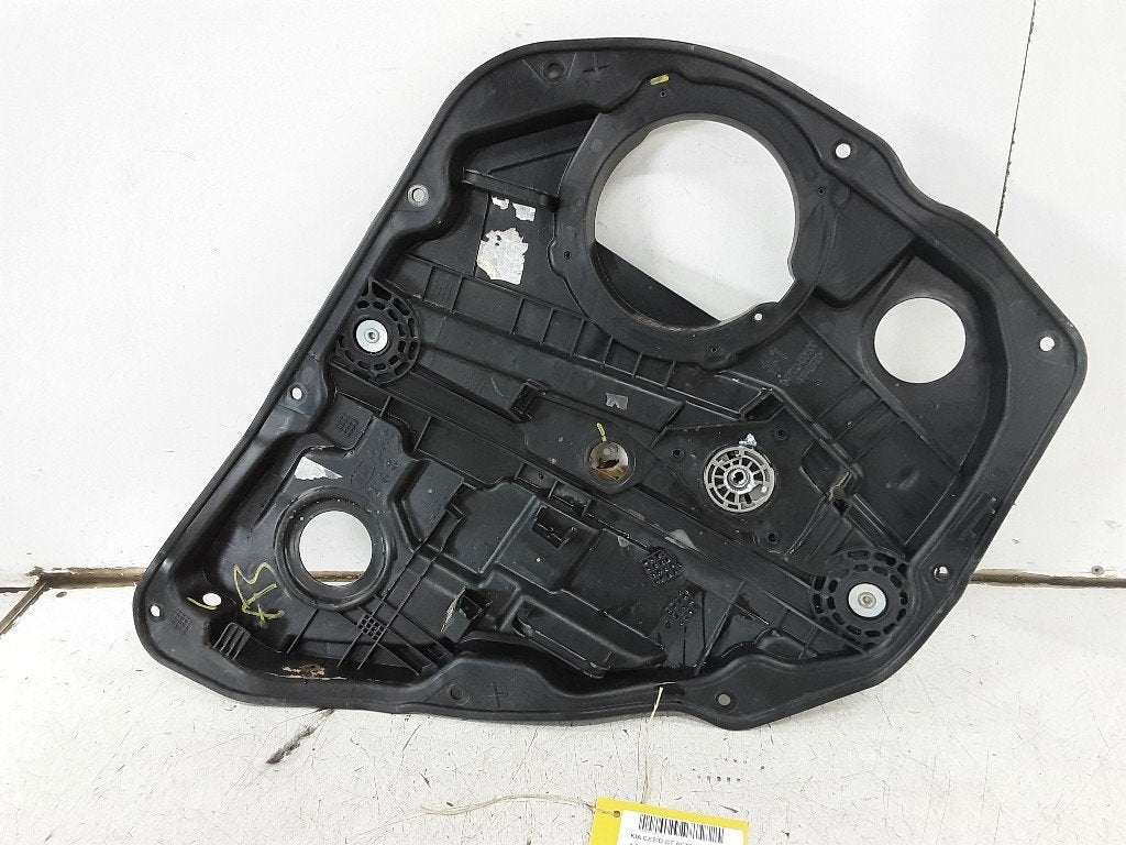 MECANISME VITRE ARRIÈRE GAUCHE Kia Ceed (CDB5 / CDBB), Kia, Info@kia.de, Utilisé, Theodor-Heuss-Allee 11
60486  Frankfurt am Main, DE