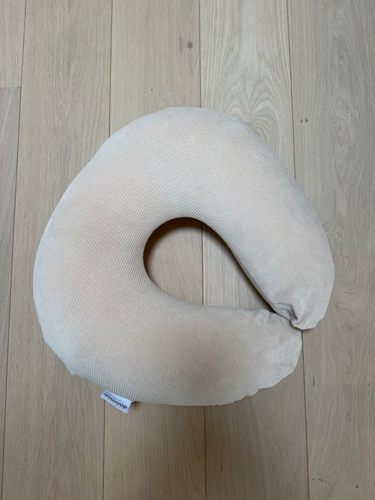 Voedingskussen Doomoo beige, Enlèvement, Comme neuf, Coussin d'allaitement, Doomoo