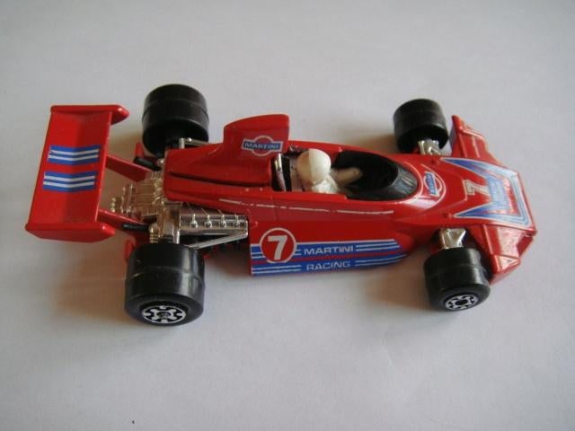 Voiture course rouge. "MATCHBOX Vintage". N 13., Hobby & Loisirs créatifs, Voitures miniatures | 1:43, Envoi, Utilisé, Voiture