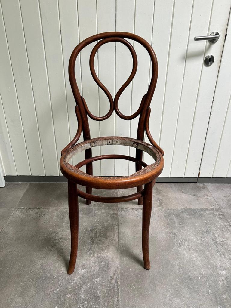 Thonet stoel, restauratie, Ophalen